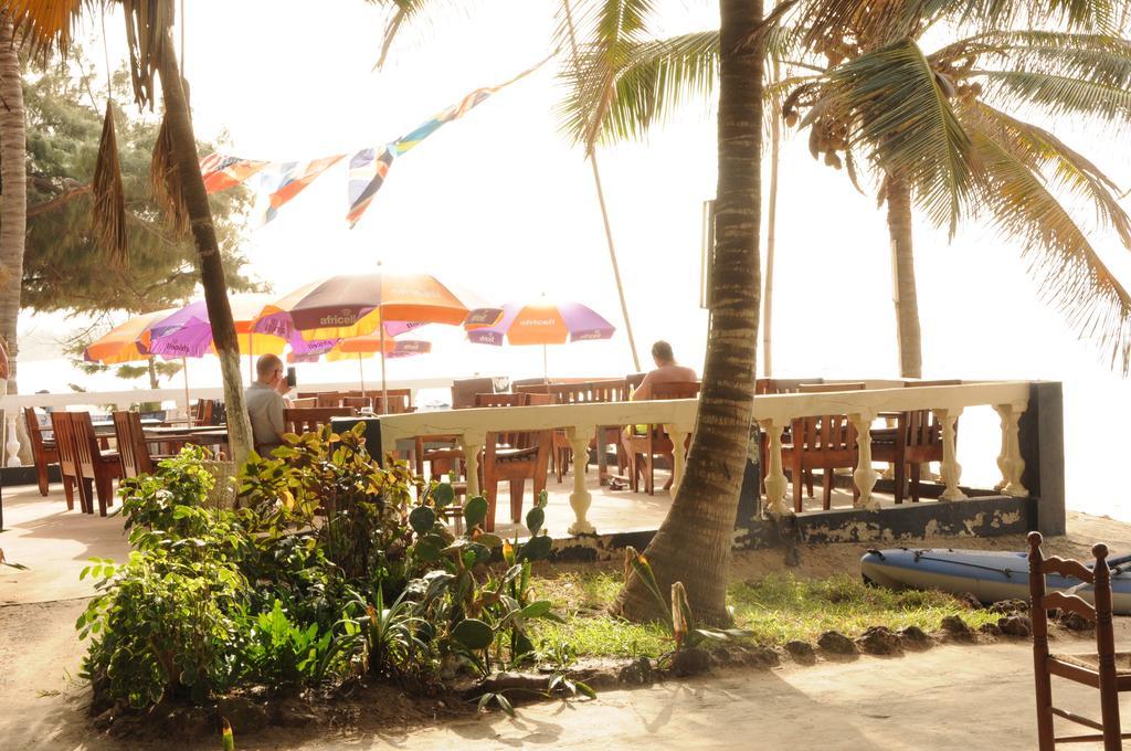 Leybato Beach Hotel Fajara Exterior foto